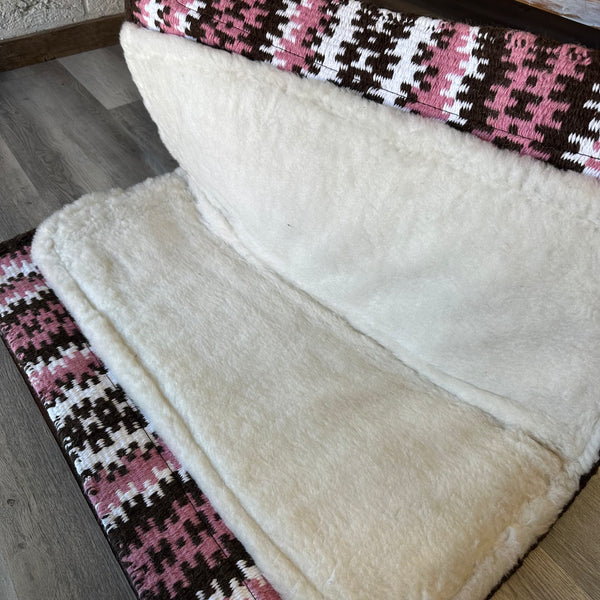 Contoured Pink Woolen Show Pad