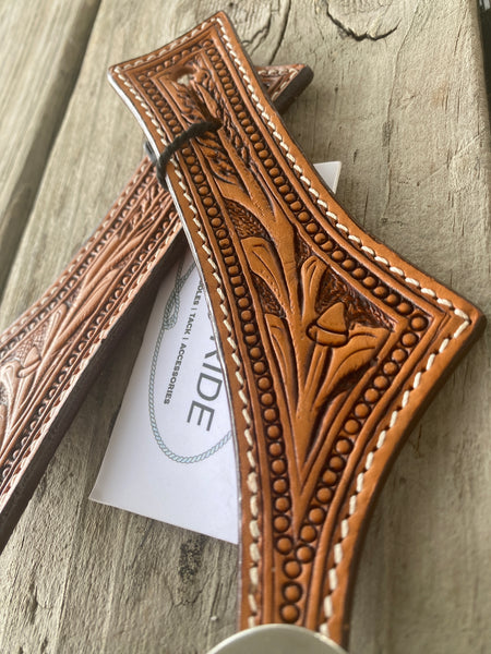 Spur Strap Floral Hatched Stamping Light Oil - Ladies